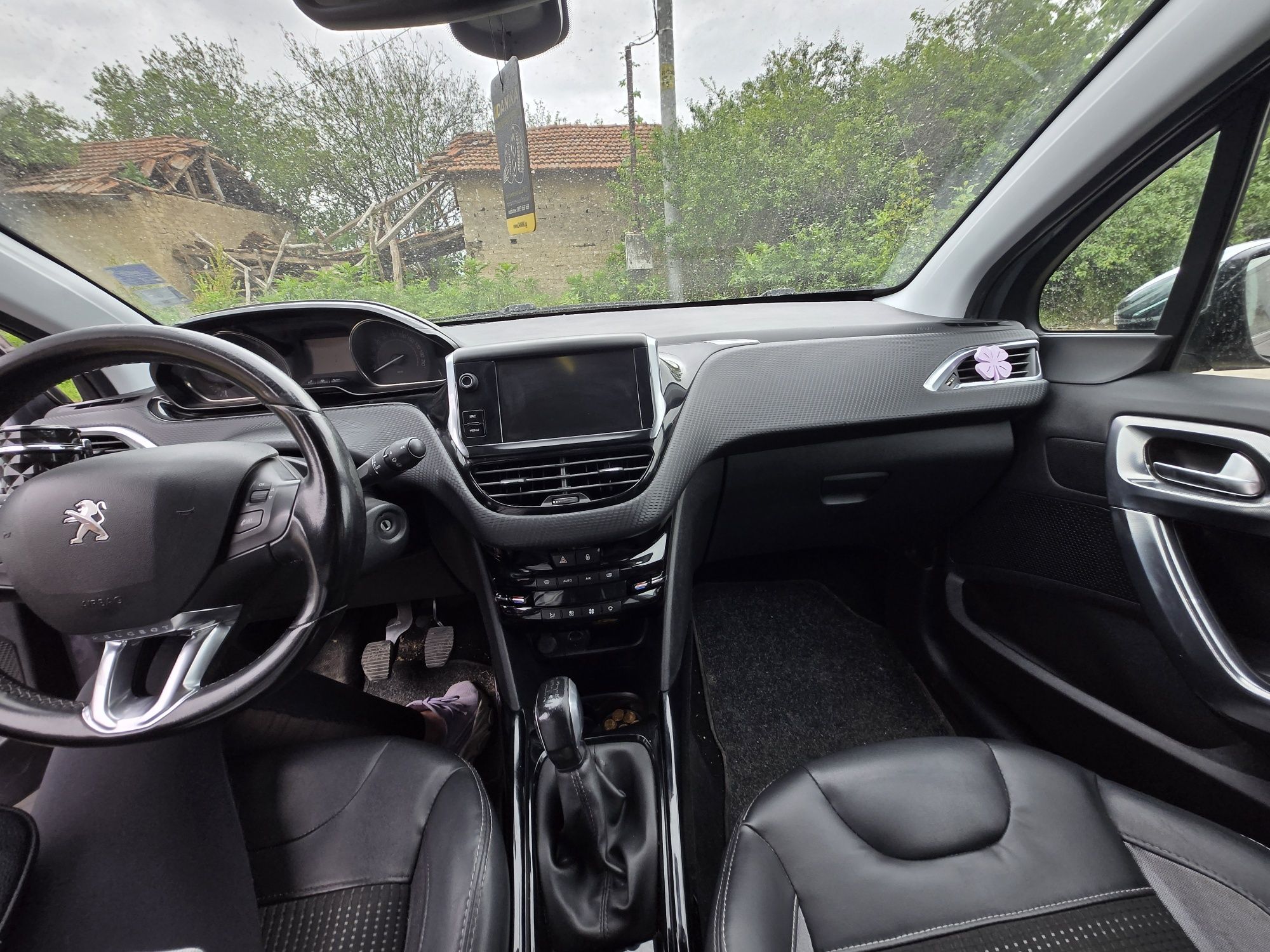 Peugeot 2008 e-HDI ALLURE 1.6 дизелкожа ADBLUE