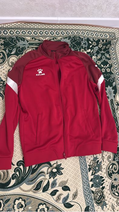 Продаю эти вещи, по низким ценам обращаться по номерк