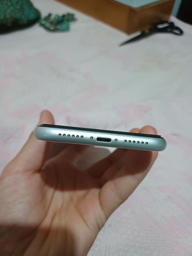 Ayfon xr Sotiladi!