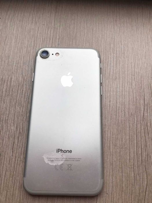 iPhone 7 Silver 32GB – Работи отлично