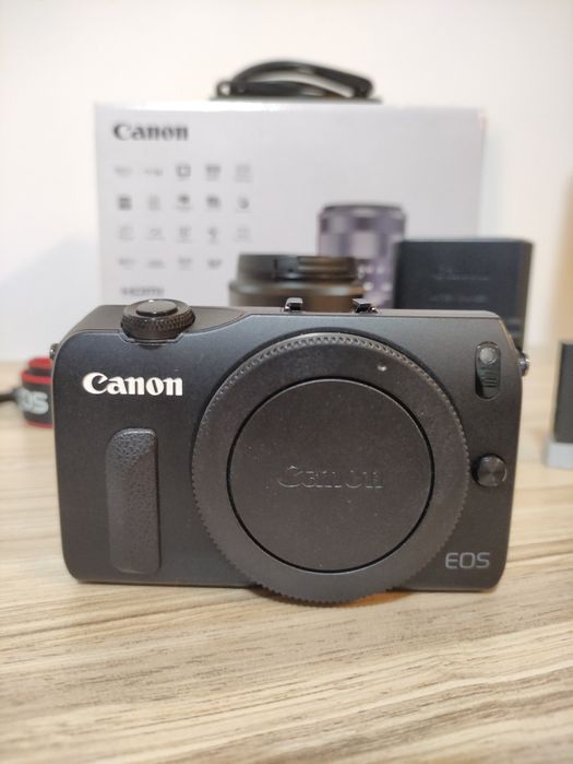 Canon EOS M + Canon 18-55 f/3.5 - 5.6