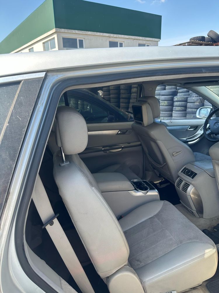 Мерцедес Mercedes R320 W251 Р класа