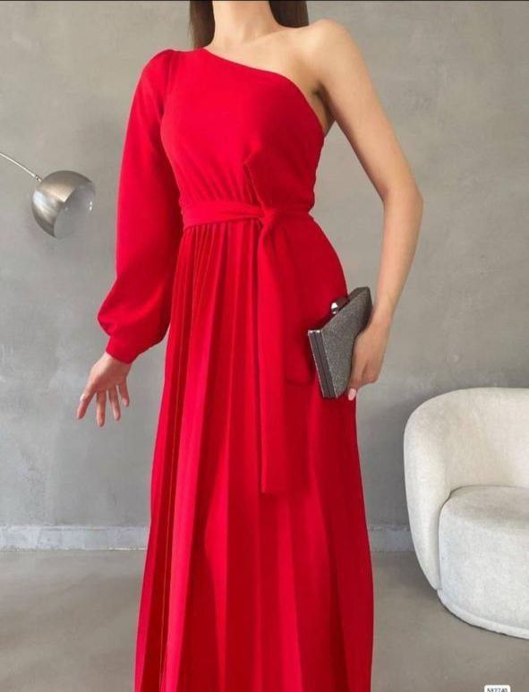Rochie roșie eleganta
