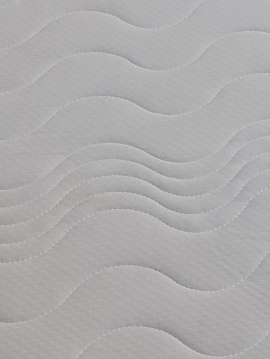 Vând saltea pat nouă