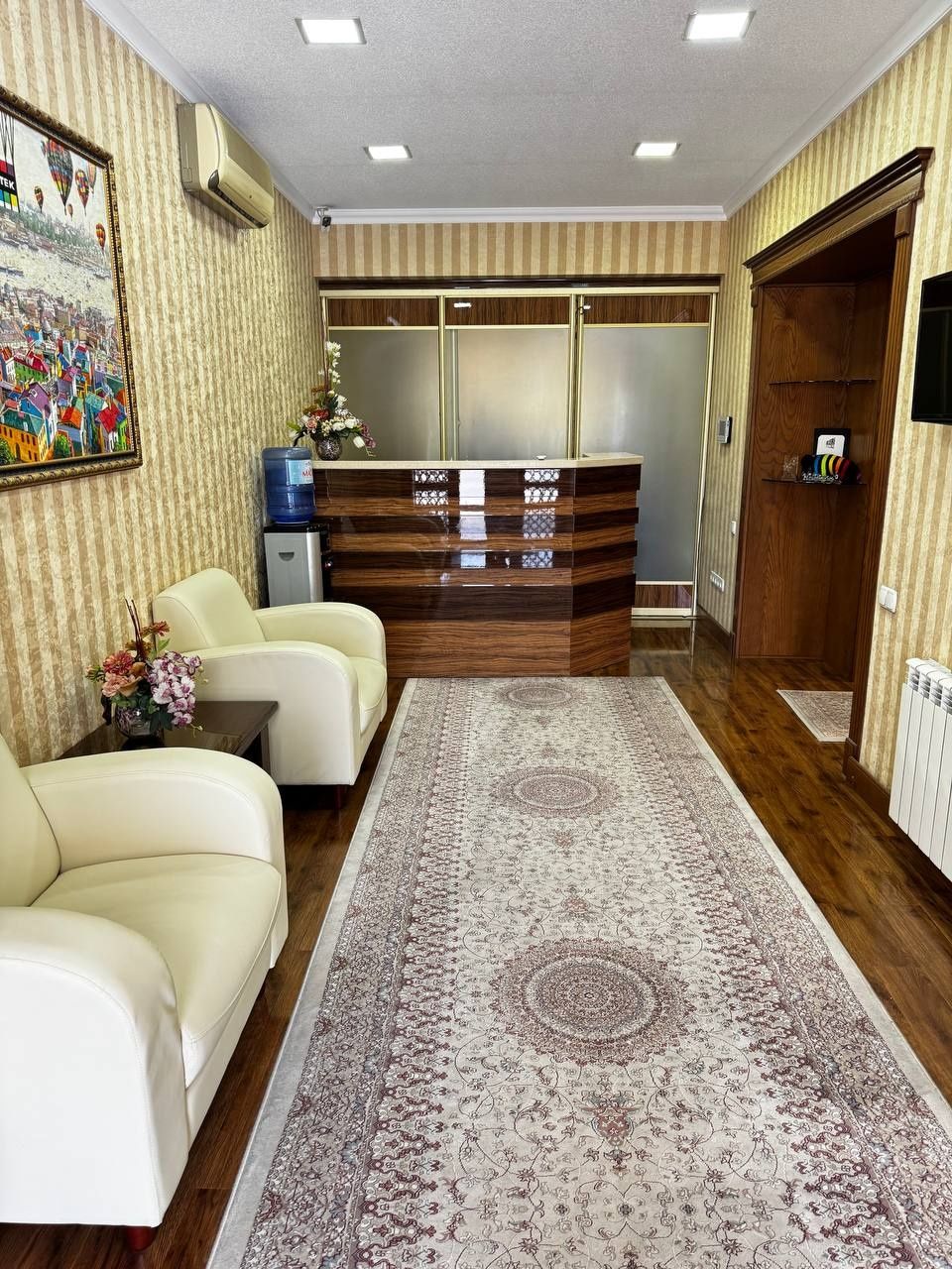 Сдаёться офис Ц1. 250м² 8 Комнат.  Первая линия .