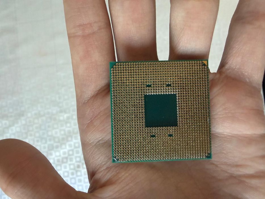 Продам процессор Ryzen 5 2600