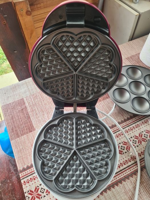 Aparat de facut wafe si brioșe