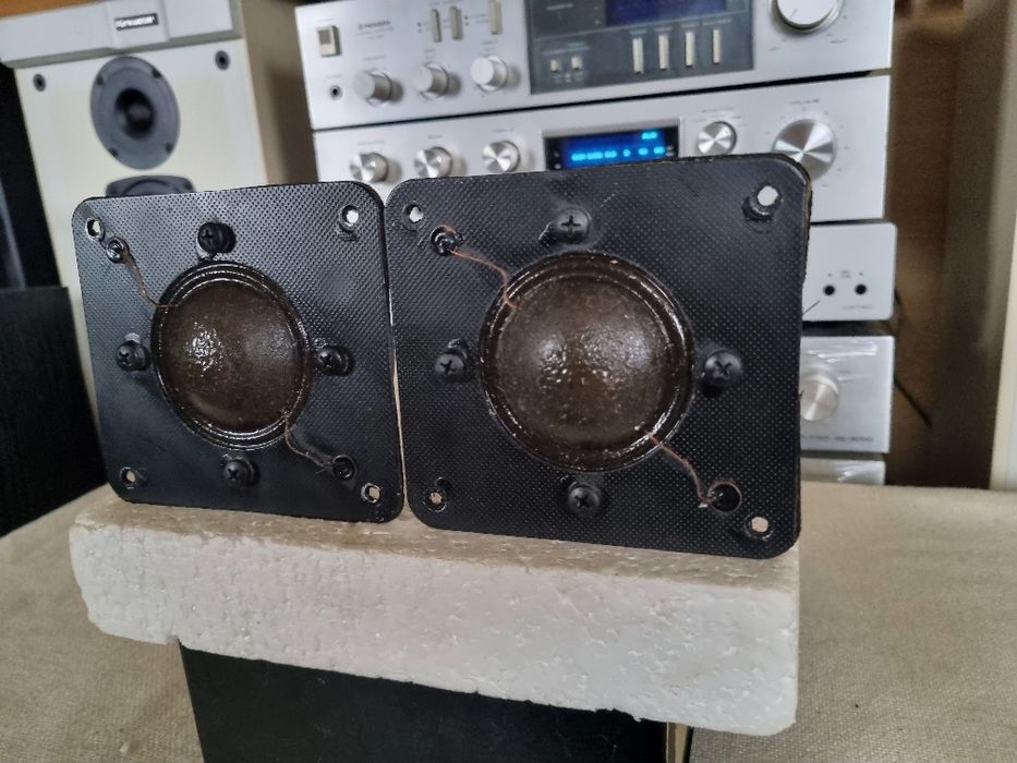 Set Difuzoare Medii Braun. 13 ohms, 40 watts, 11x12 cm. Impecabile.