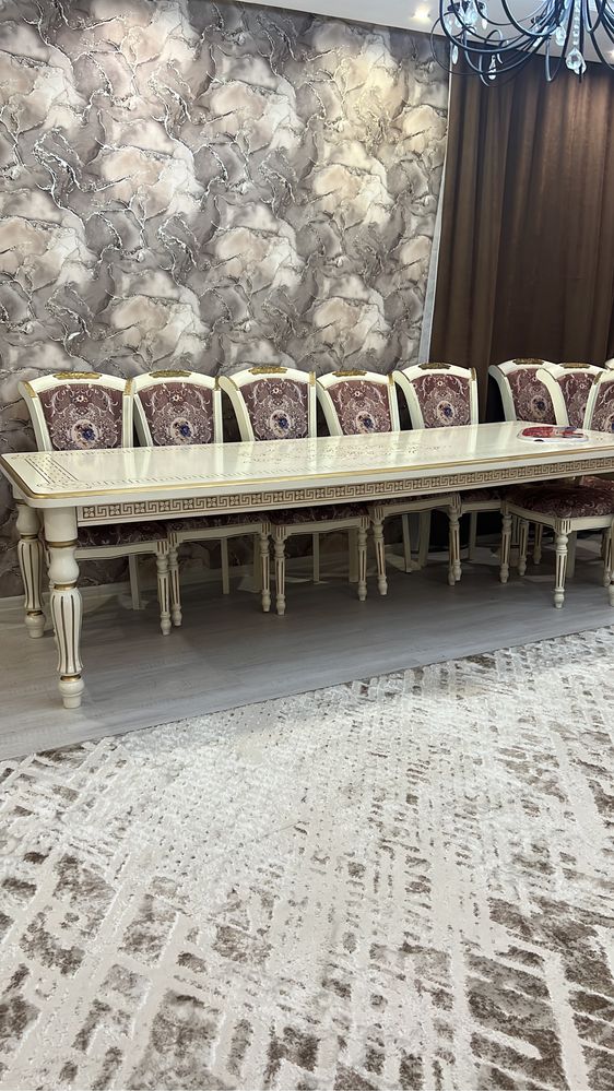 Стол Версаче