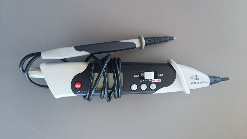 Multimetru digital Voltcraft VC-82