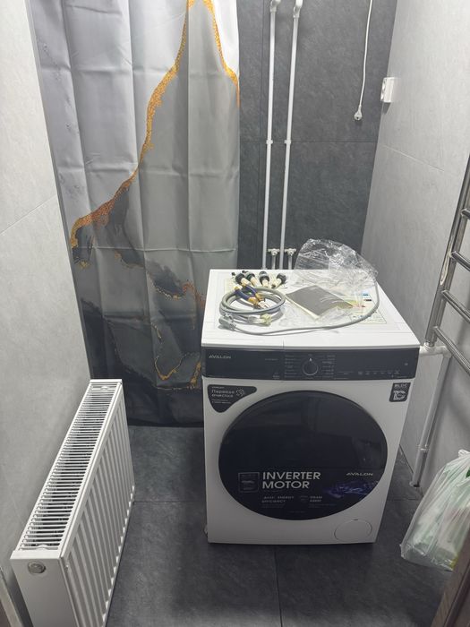 Kvartiraga qizlarni quyamiz. Bir xonasiga. Honadon yangi.