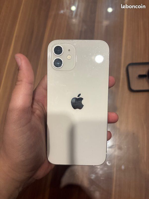 Iphone 12 ishlashi chotki  ochilmagan chaqa chuqadiyam umuman yo’q