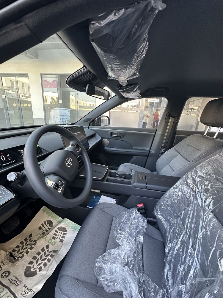 Toyota bZ3X 3 pozitsiya