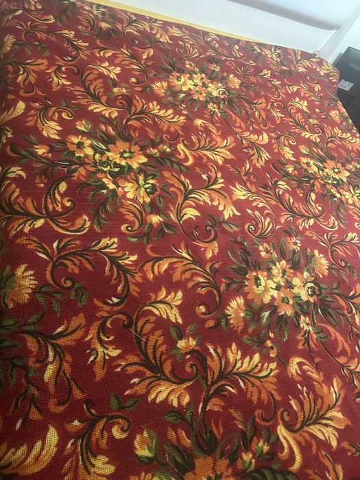 Ковры б/у в отличном состоянии , цена за 3 шт