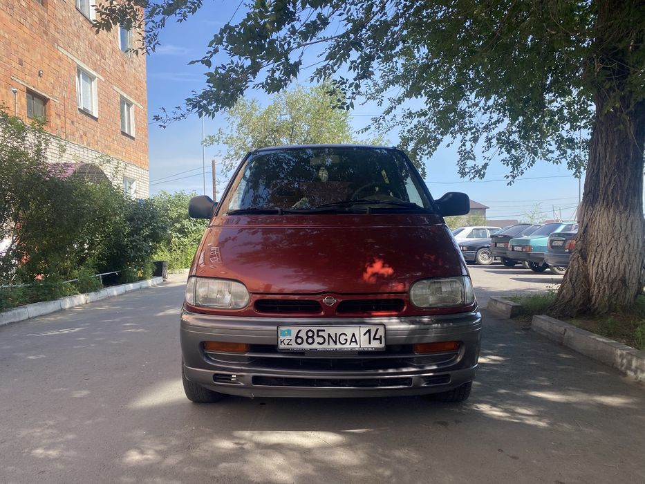 Nissan Serena c23