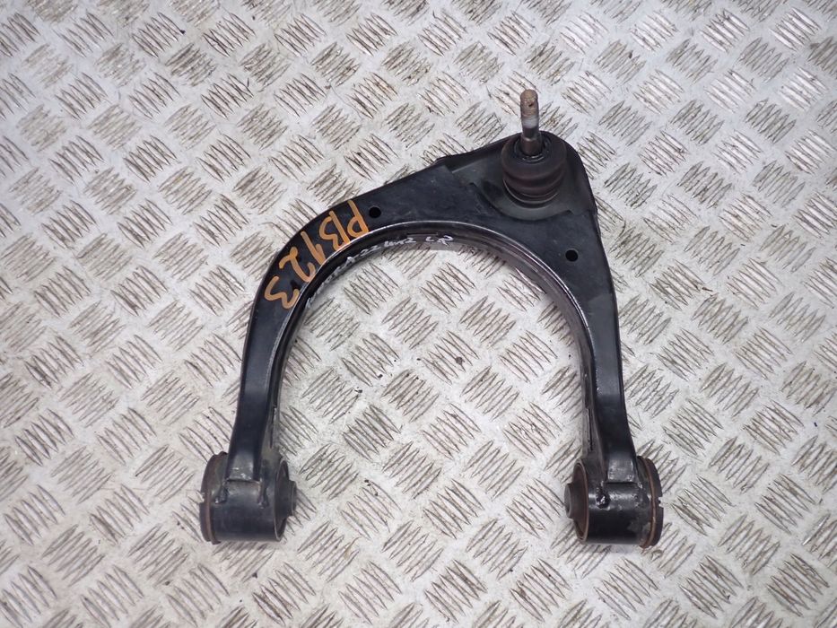 На Toyota Sequoia — передний рычаг верхний.