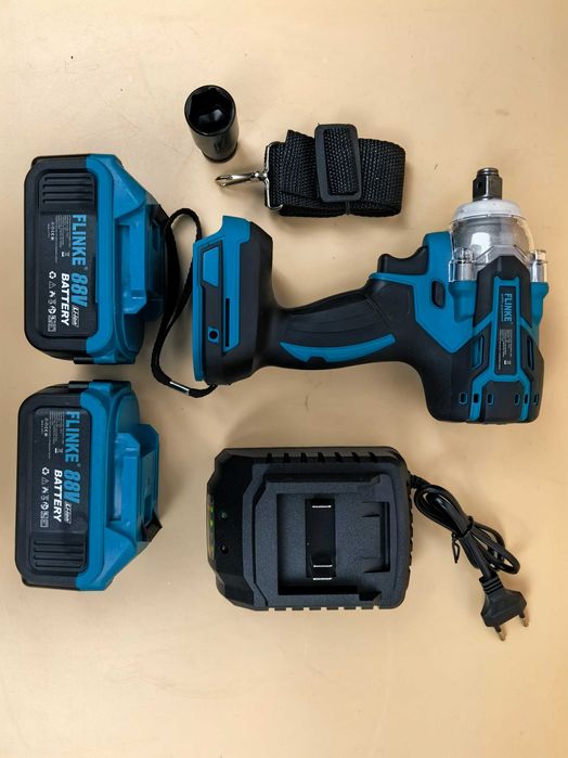 Cheie impact 400 Nm cu 2 baterii 88V 319 lei