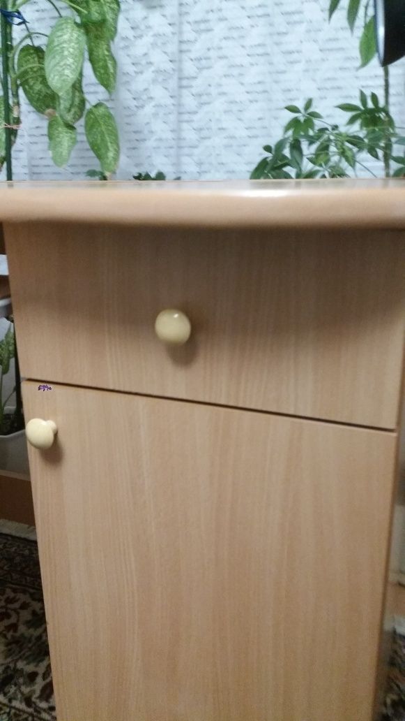 Продавам ъглов диван