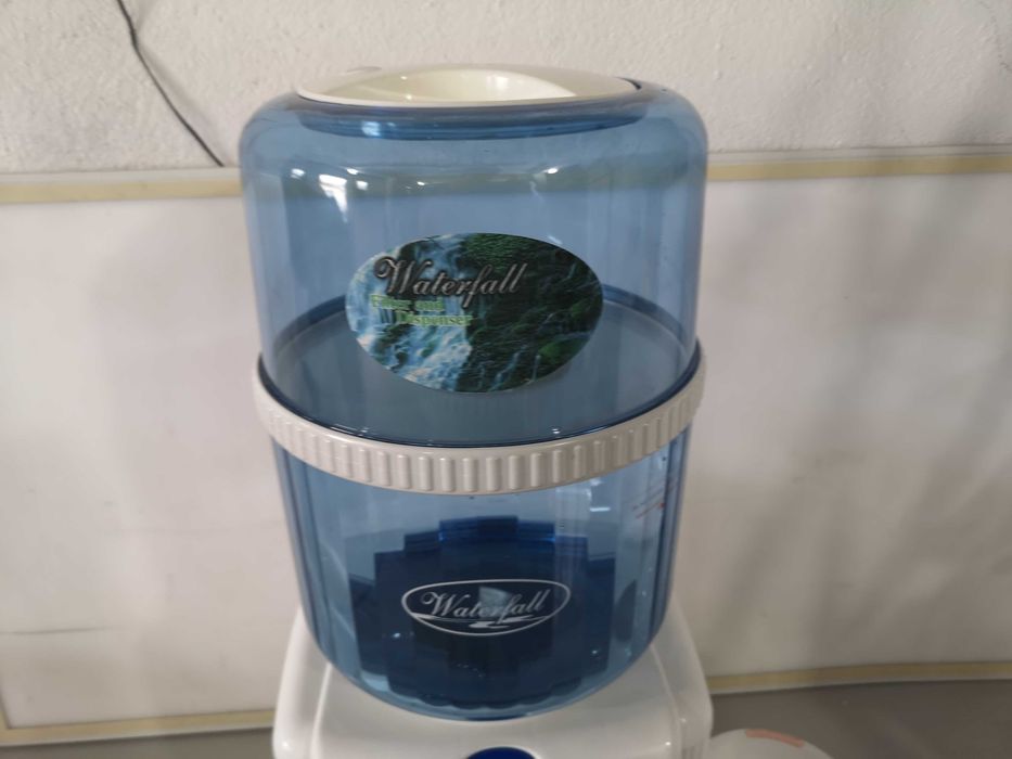 Диспенсър за вода - Waterfall 8L