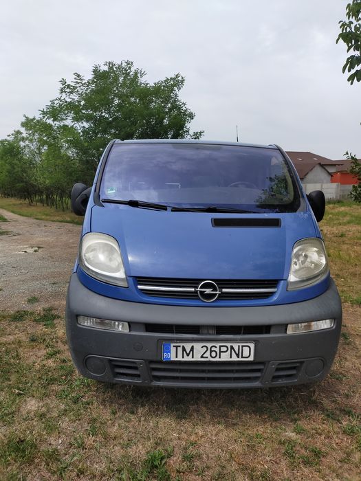 Vând Opel Vivaro