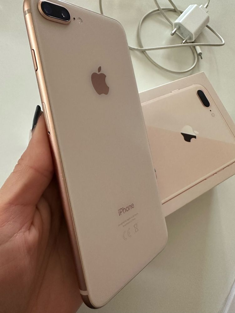 В отлично състояние! iPhone 8 plus, 64GB, rose gold,