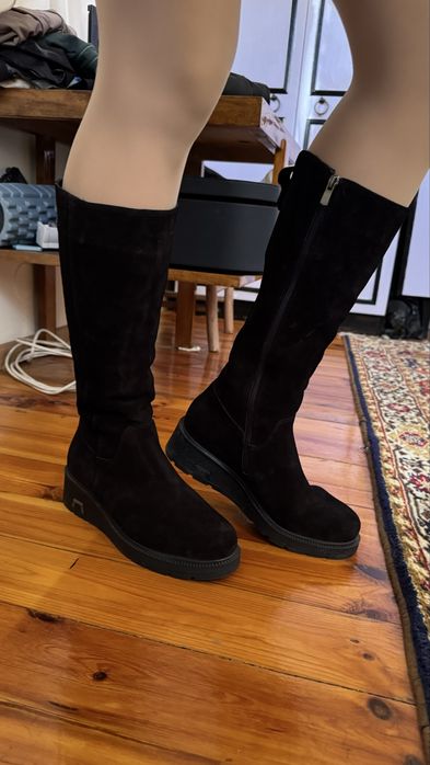 Ботуши естествен велур черни Мегияс - 42 номер