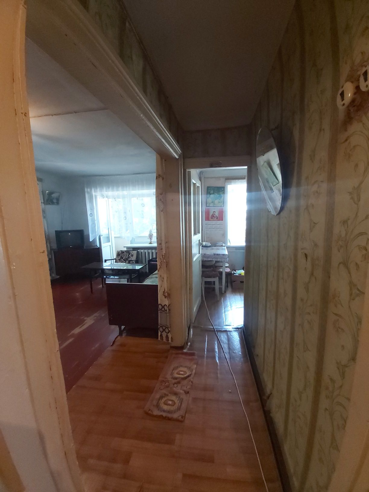 Продается 2х ком кв в центре