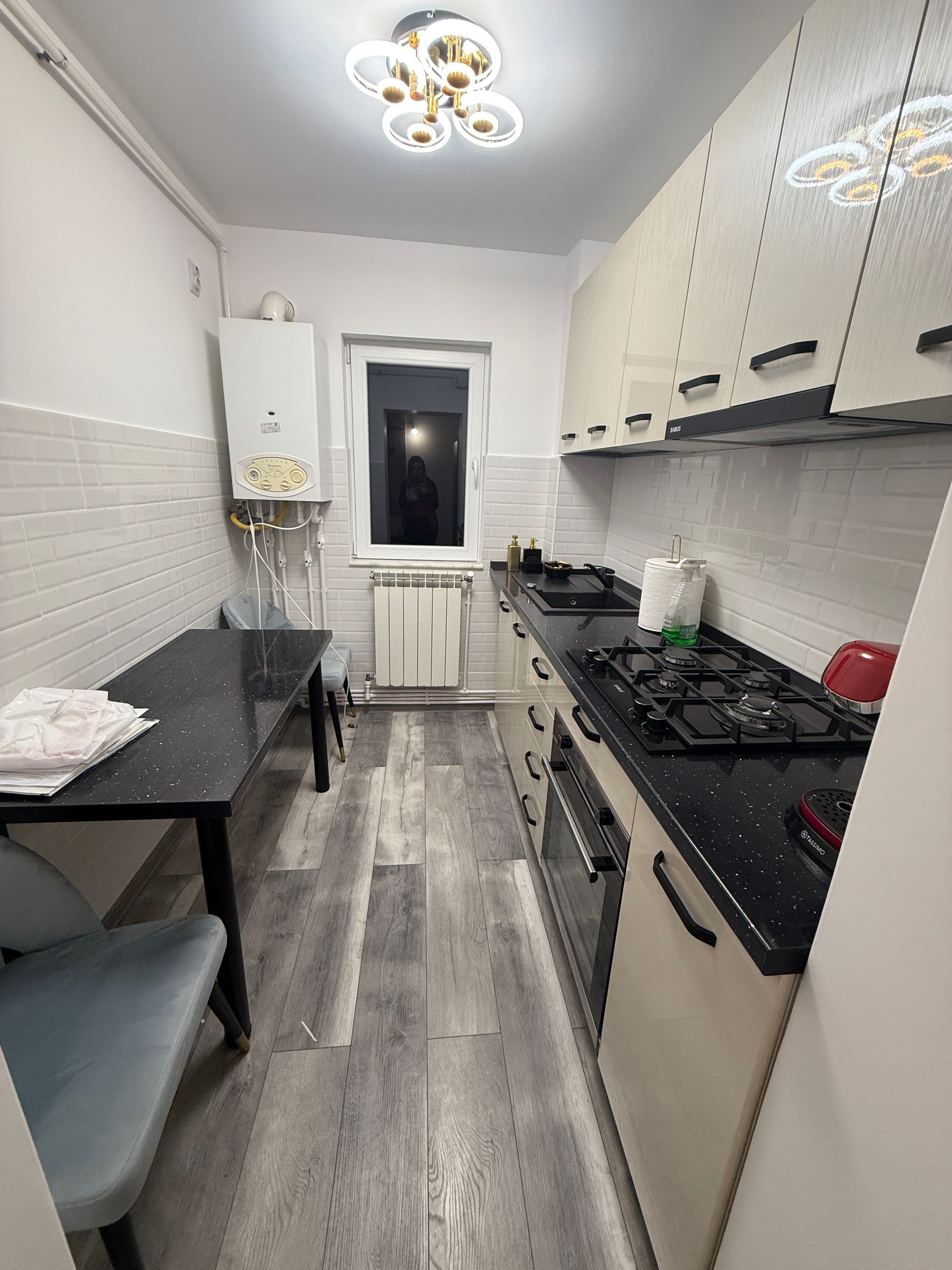 VÂND Apartament cu 3 camere in Simeria