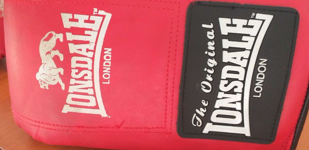 Manusi de box Lonsdale