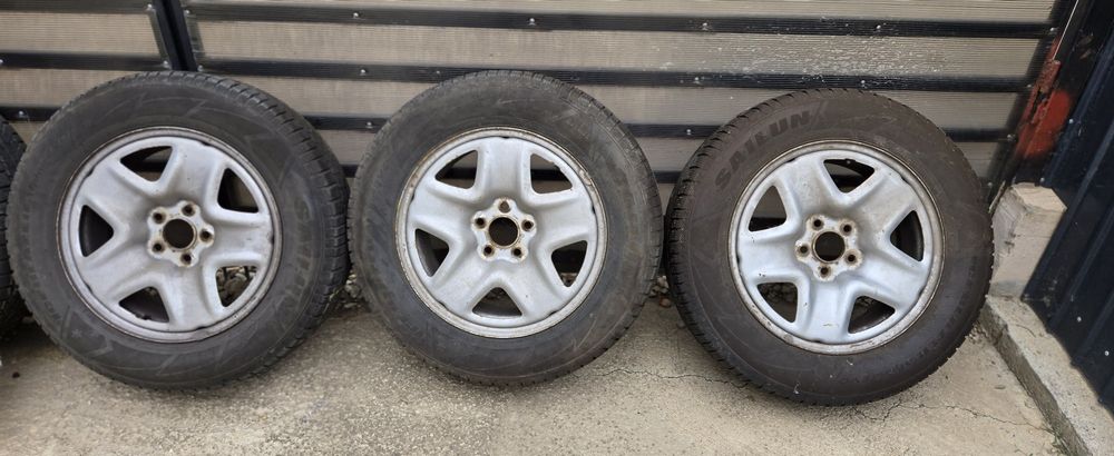 Anvelope de iarna + jante 225 / 65 / R17 106 H