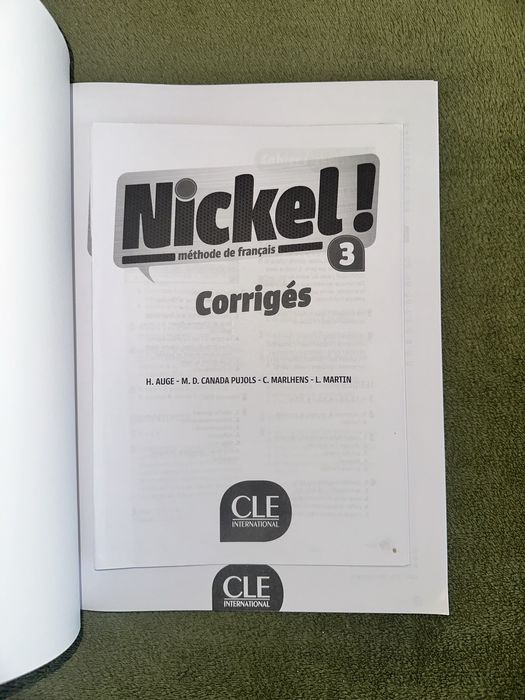 Комплект учебник и учебна тетрадка Nickel 3