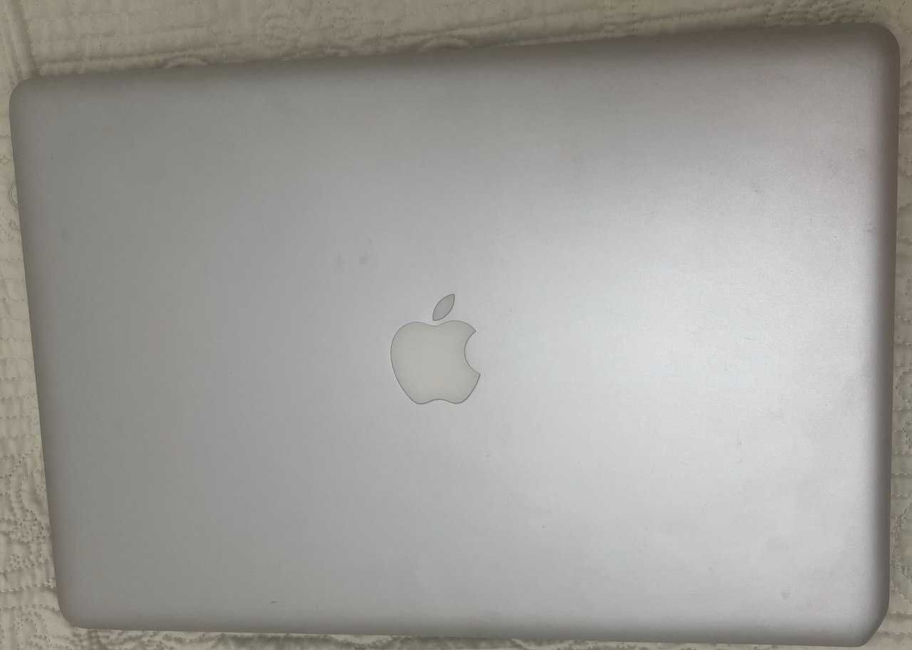 Ноутбук  MacBook Pro  APPLE   Американский