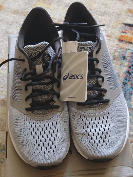 Adidasi alergare asfalt si trail 44 PRET FIX