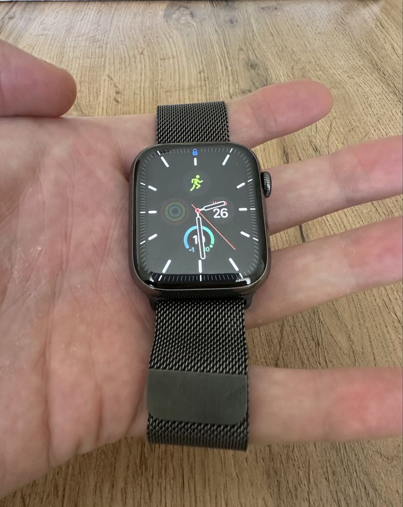 Apple Watch Series 8 45mm Graphite Stainless Steel Cellular