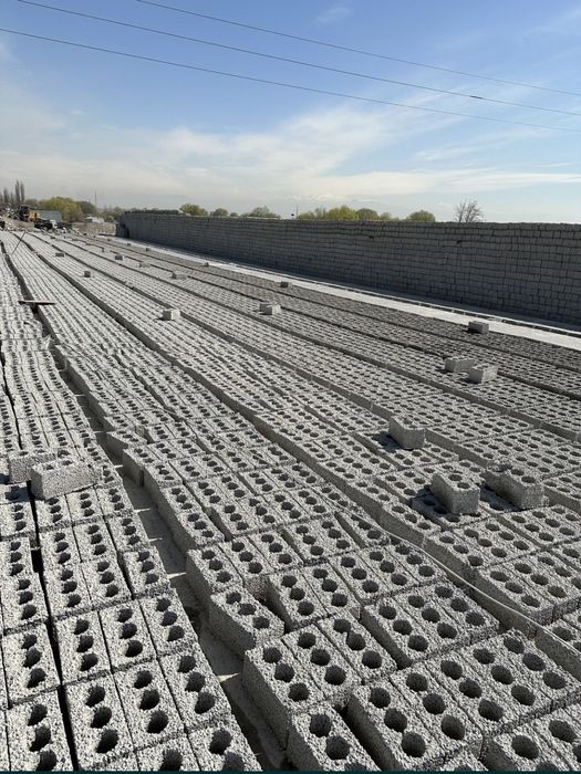 Шлакоблок сотилади