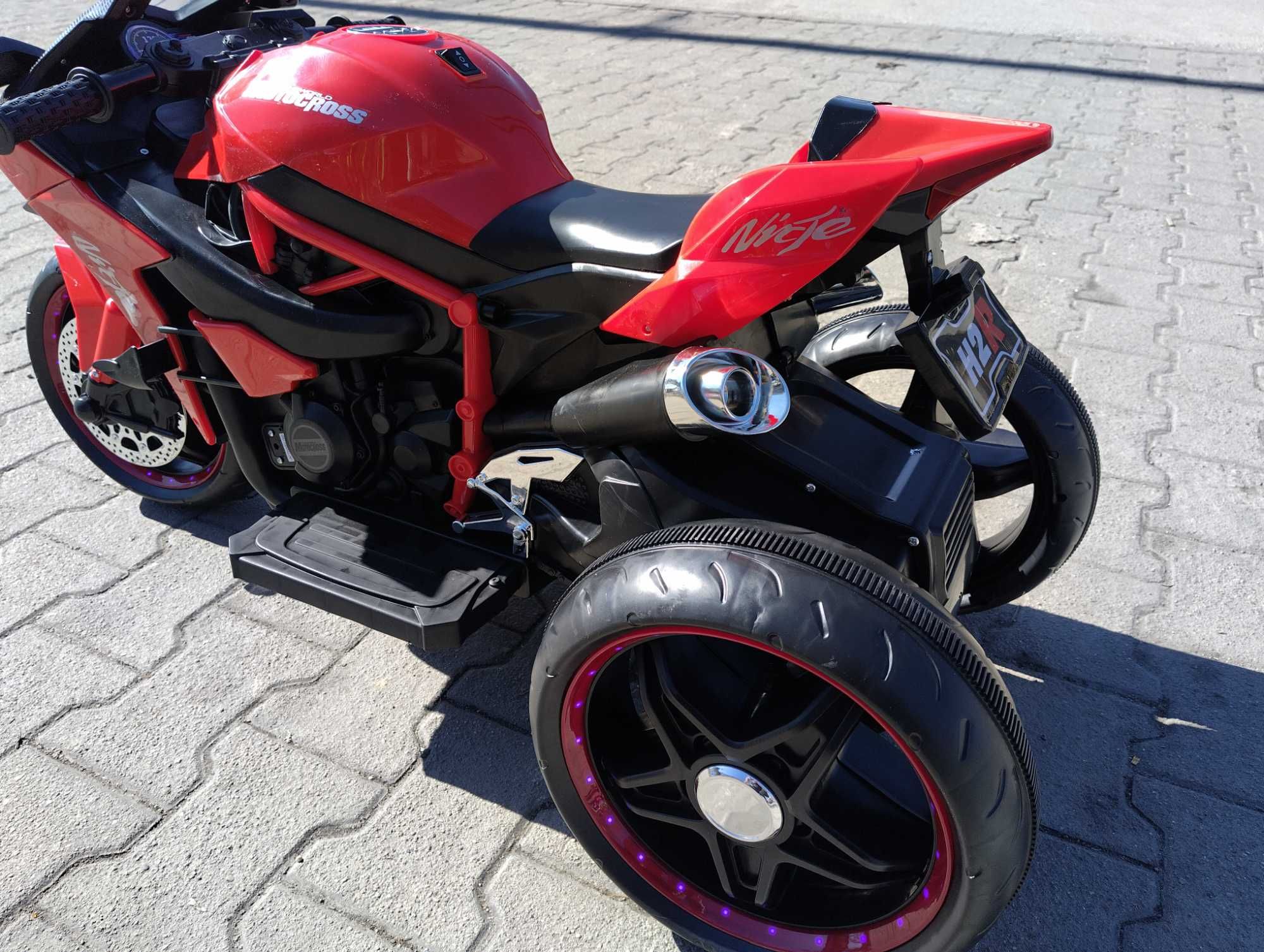 KAWASAKI акумулаторен мотор NINJA червен