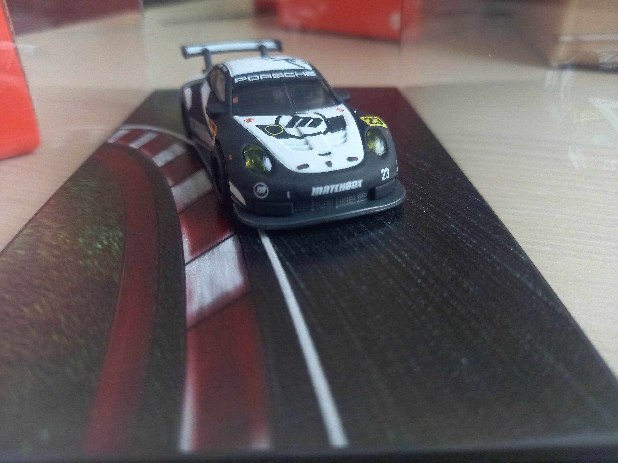 Порше 911 RSR - Мачбокс 1:64