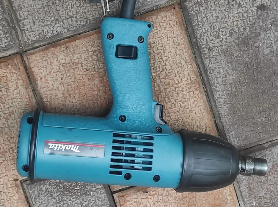 Impact MAKITA  6905 H made Japan  ca nou