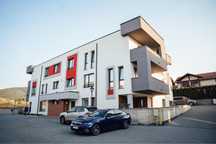 Inchiriez Apartament Premium 108 m2 structura casa pe un nivel terasa