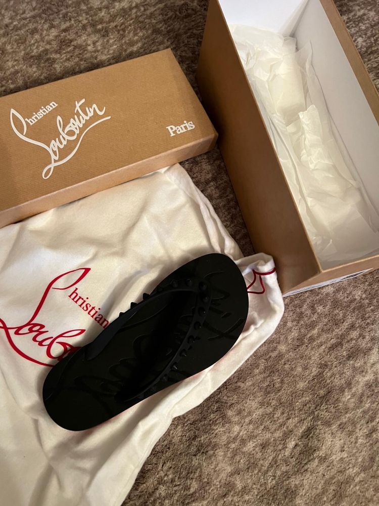 Papuci slapi pantofi Christian Louboutin 34 ORIGINALI valentino