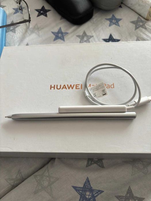 Tableta Huawei 10,4   cu  M-pencil si incarcator