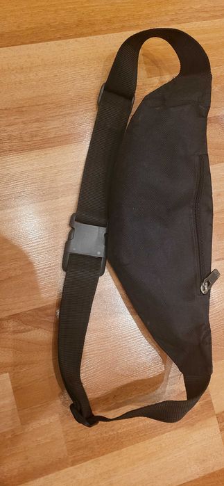 Чантичка марка HUGO BOSS