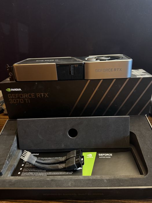 VAND placa video nVidia RTX 3070 TI Founder’s Edition IMPECABIL
