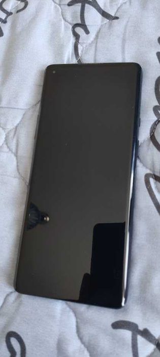 Продава се OnePlus 8 Pro 128GB, 8GM RAM