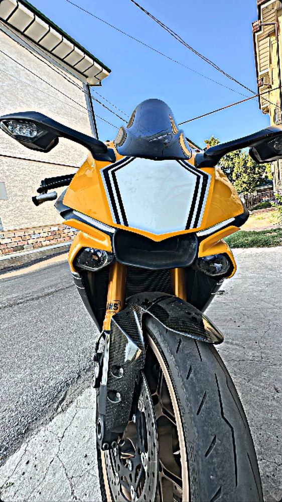 Продаётся YAMAHA YZF R1 2016 в идеале