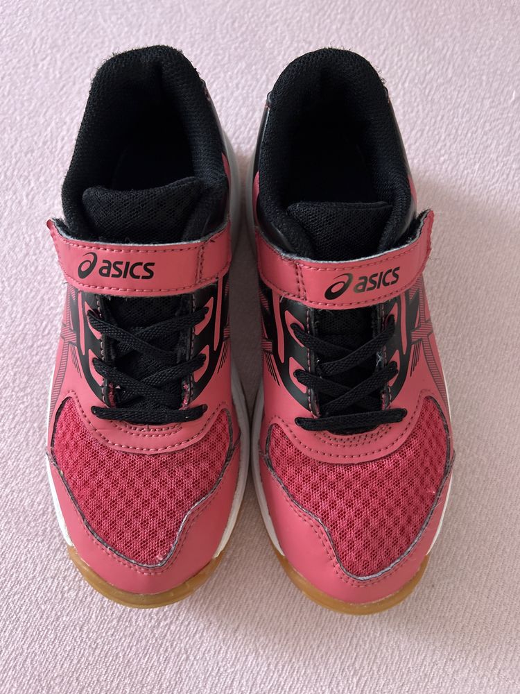 Adidași Asics mărimea 33