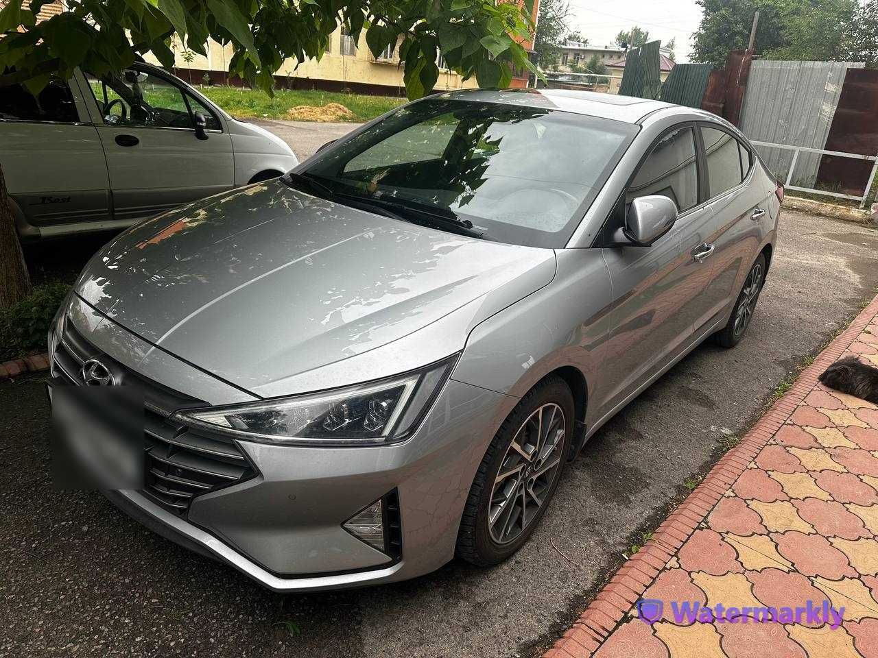 Hyundai Elantra High Tech AT 2.0