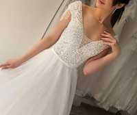 Свадебное платье lux качества. Покупали в Алматы за 250000