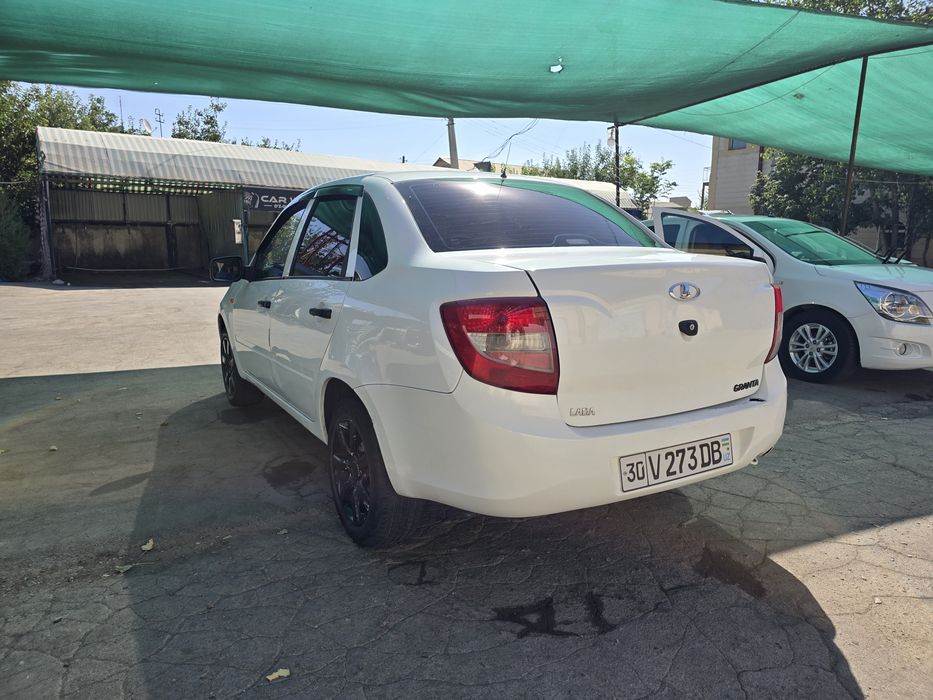 Lada granta 2013