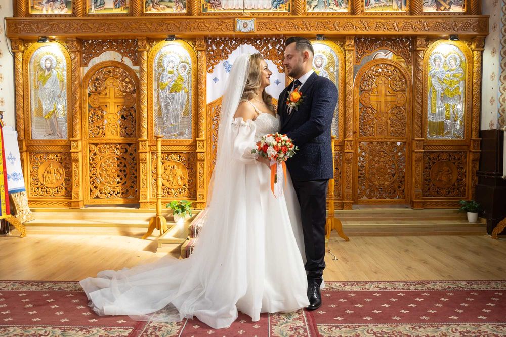 Rochita Mireasa tip printesa. Ofer si coronita si voal